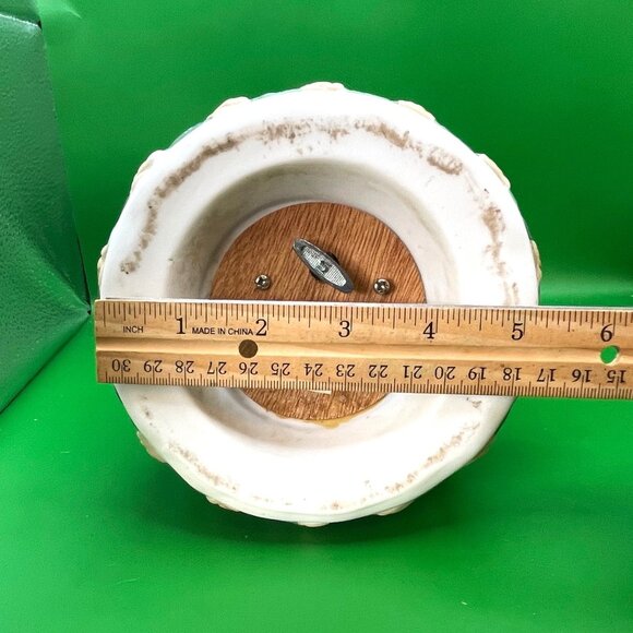 VTG Ceramic Old World Father Christmas Music Box Figurine Flowers Swan Holiday - Picture 6 of 16